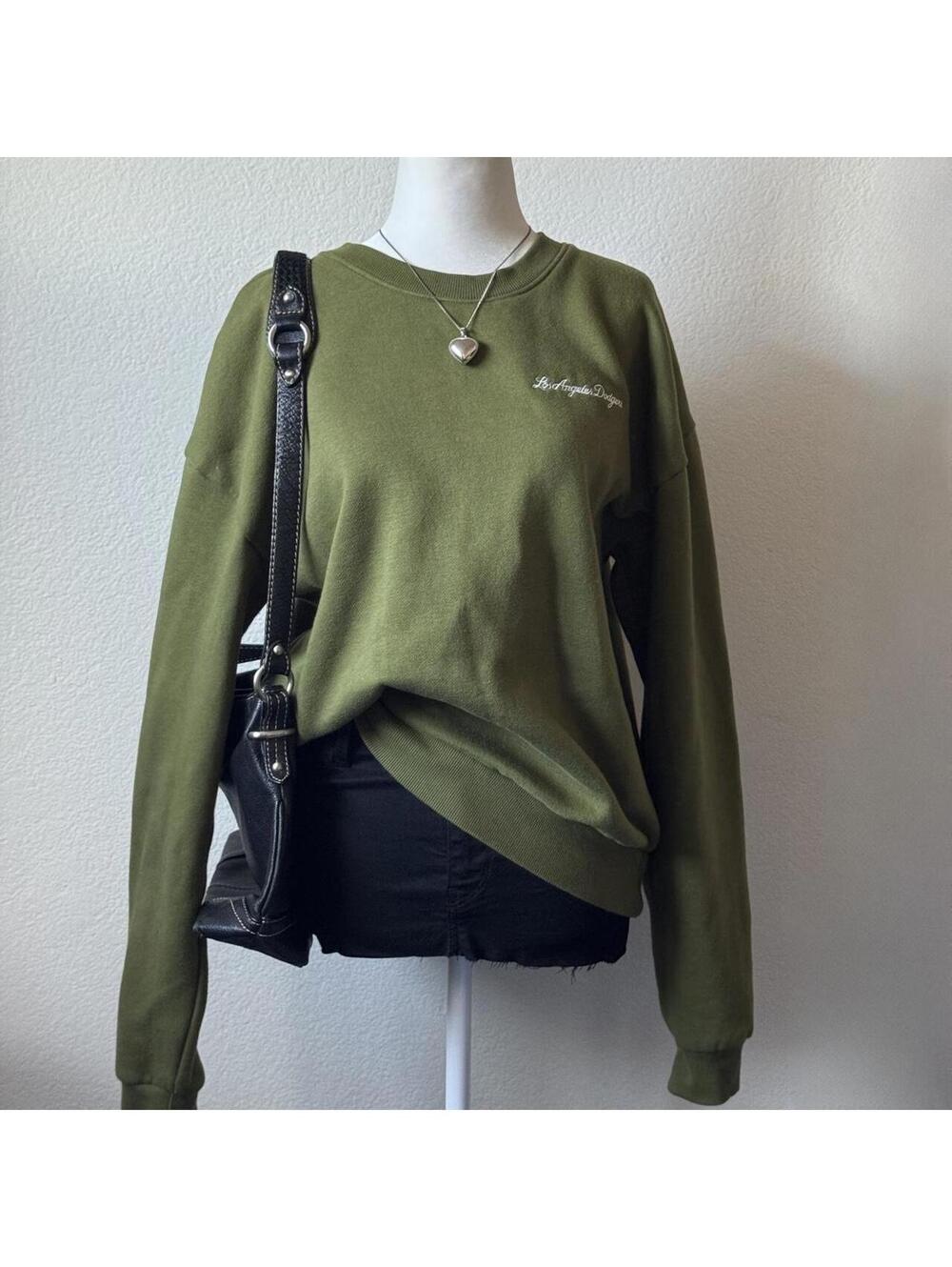 ੈ✩‧₊˚green “los angeles dodgers” embroidered fleece lined sweatshirt